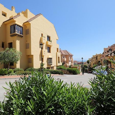 Duquesa Village Apartment - 2 Bed/2 Bath Apartment With Panoramic Sea Views Manilva Exteriör bild