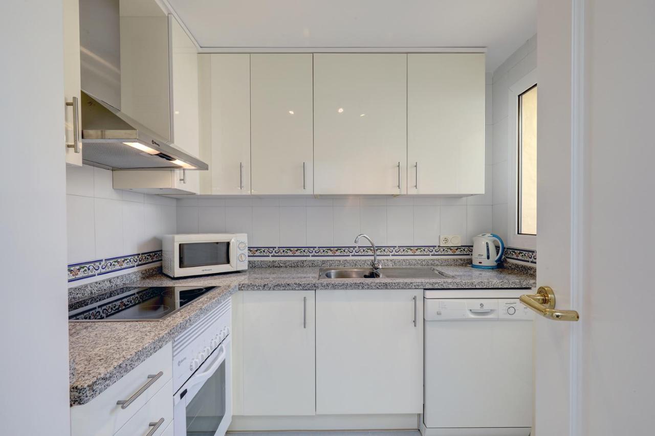 Duquesa Village Apartment - 2 Bed/2 Bath Apartment With Panoramic Sea Views Manilva Exteriör bild