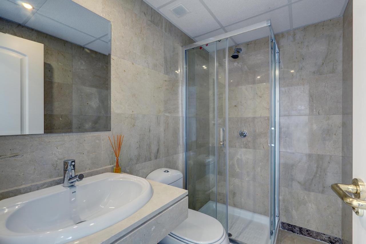Duquesa Village Apartment - 2 Bed/2 Bath Apartment With Panoramic Sea Views Manilva Exteriör bild