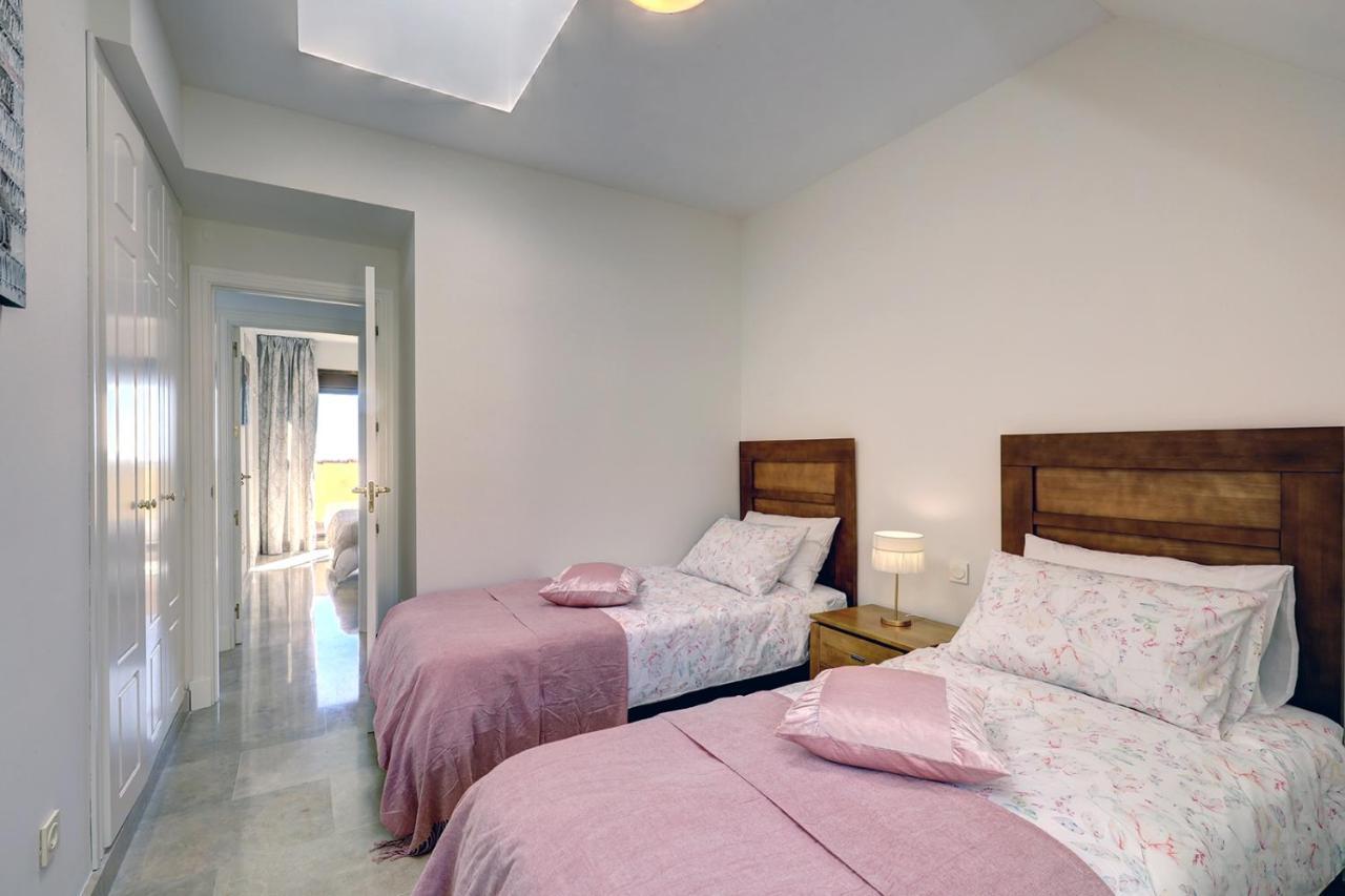 Duquesa Village Apartment - 2 Bed/2 Bath Apartment With Panoramic Sea Views Manilva Exteriör bild