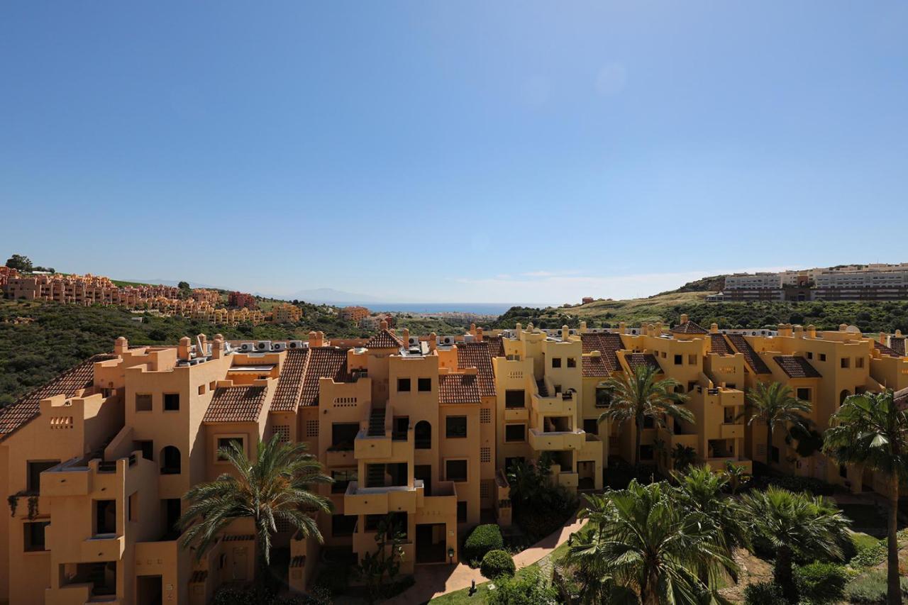 Duquesa Village Apartment - 2 Bed/2 Bath Apartment With Panoramic Sea Views Manilva Exteriör bild